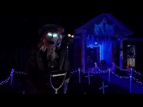 Halloween 2025 Yard Haunt: Grave Digger Loves Worm Snacks