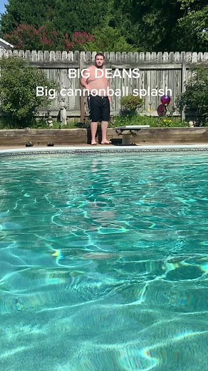 Big Splash Cannonball Competition at the Pool