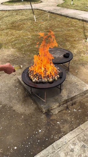 北朝鮮名物ハマグリのガソリン焼き