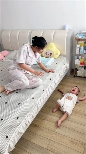 Smart Portable Bed Rail👶Safe Sleep for Babies! #shorts#smarttools#utubeshorts#viralvideo#viral#home