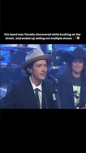 Live performance of Old Crow Medicine Show