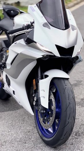 Yamaha R6 - Superbike Sound Test and Top Speed | Cinematic Motorcycle Video