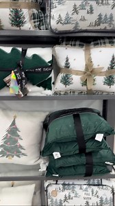 Marshalls Christmas finds Marshalls 🎄🌲 #marshalls #marshallschristmas #greentrees #treemas #viralpillow #pinkmas #pinkchristmas #marshallsfinds #newatmarshalls #dollartreefinds #dollartree | Vanessa Vendetti