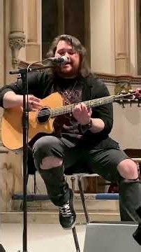 Wolfgang Van Halen shreds on acoustic The End Mammoth #evh #edwardvanhalen #guitarist #guitar