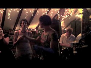 Amanda Palmer "Paper Planes" (M.I.A. cover)