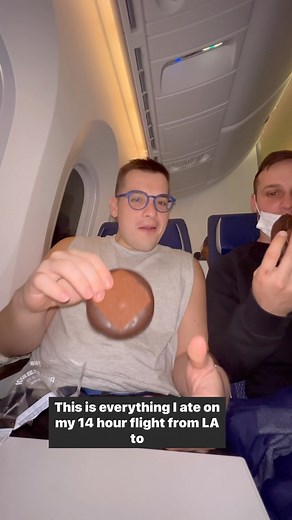 I love these choco pies 🤩 • • #korean #flights #flying #airport #airlinefood #planefood #planes | Elliott Norris