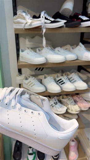 7.5K views · 120 reactions | Nouveauté non stop avec Shoes Addict  Nouveauté en #baskets ‍♀️‍➡️朗 | Shoes Addict | Facebook