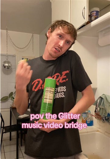 It should feel like ✨glitter✨ @Eli #glitter #popmusic #newmusic