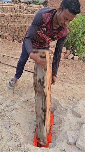 See how everyone uses a small palm tree trunk to burn bricks🔥 🔥 🔥 🔥#bdvlogs #firestarting #fire