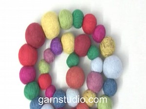 Felted ball – before and after