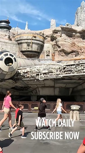 Disneyland March 2026 walkthrough with TommyTravelz