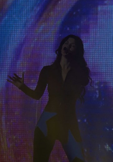 MARINA Performs 'Blue' in Philadelphia Setlist