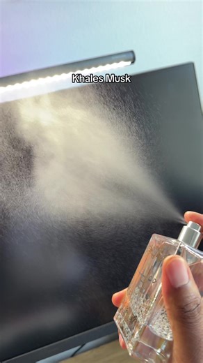 This is that powdery musky fragrance and it smells amazing #cologne #colognetiktok #fragrance #fragrancetiktok #smellinggood