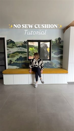 NO SEW CUSHION TUTORIAL ✨ If you would like a step by step comment “CUSHION” below to be DM’d the full tutorial ✨✨ Includes how to do those tricky corners ❤️ #ikeahack #diybench #seatedbench #ikeahackers #ikeametod #stepbystep #diytutorial #diycushion #cushioncover #diyseatcushions | Our Bears Home