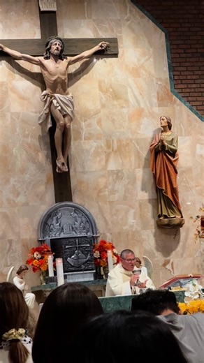 It was a true honor to attend the 2nd annual Mass and Procession at Saint Rita’s parish in Staten Island yesterday. As he always does, Fr. Eugene Carrella touched all in attendance. With the help of multiple societies (San Cono Society, Padre Pio Society, St. Sebastian Society), the entire day went smoothly. The day began with multiple hours of veneration with the relics of San Padre Pio and San Cono. Mass was then held, and the procession followed. #LittleItaly #supportsmallbusiness #supportita