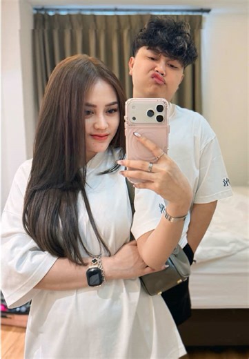 emot apa ini ya izinnn🙏🏻