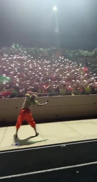 47K views · 530 reactions | You gotta love high school student sections!  | MaxPreps | Facebook