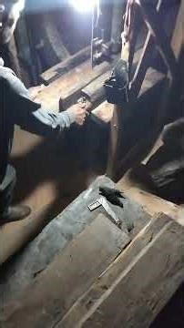 How a Skilled Carpenter Cuts Wood Perfectly Straight Using an Ara Machine#chainsawman