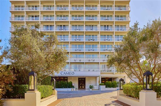 This Los Angeles Hotel Was Just Reimagined With a New Peruvian Restaurant and a Chic Pool Deck