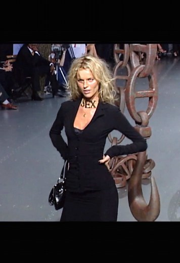 Dolce & Gabbana: Eva Herzigova's Stunning Runway Moments