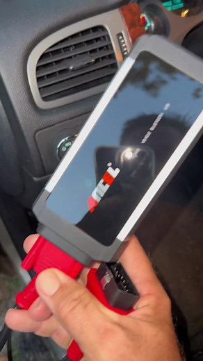 Trying out the new ANCEL V6 PRO  Bidirectional Scan Tool, Enhanced BT Bluetooth wireless connection. Pulling just a few codes on an 08 Avalanche. . . . . #shoplife #shoptool #mechanic #mechaniclife #tools #toolsofthetrade #carsofig #trucks #trucklife #hurricaneian #howto #diy #chevytruck #mondaymotivation