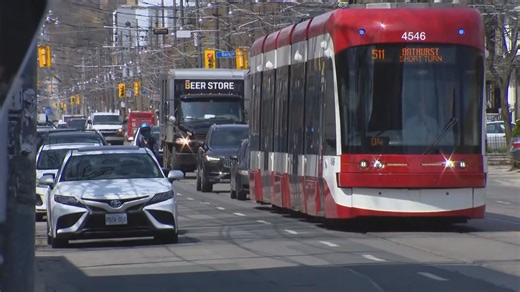 Bus-only lanes on Bathurst and Dufferin approved by Toronto city hall
