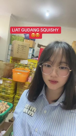 Exploring the Squishy Warehouse | Counting Over 5000 Squishies!