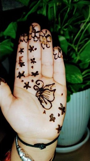 Cute butterfly mehndi design for kids 🦋#kidsmehndidesigns #youtubeshorts #cutemehndibutterflytatto