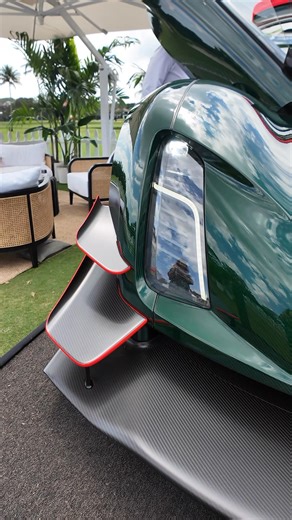 The Czinger 21C isn’t just a car — it’s a revolution on wheels. 🔥Crafted in Los Angeles and powered by a twin-turbo V8 with electric motors, it churns out a staggering 1,250 hp. ⚡🏎️It’s not just the power that sets it apart — it’s the process.From 3D-printed chassis components to AI-driven aerodynamics, this hypercar was engineered like no other. 🧠🖨️Every inch is designed for maximum performance — and it shows.0-60 in under 2 seconds. Top speed? 253 mph. 💨And yes, it’s completely street leg