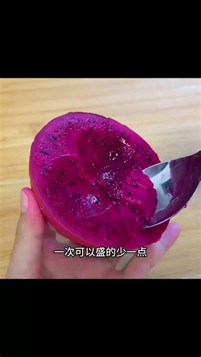 Always getting juicy when cutting dragon fruit? Learn this trick to instantly clean your hands wi...