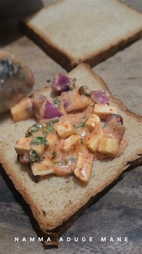 Simple sandwich, full happiness 🤍🥪Bread + filling + love = perfect bite