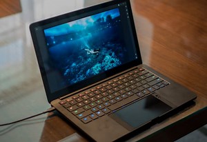 Razer's Project Linda wants to close the gap between laptops and smartphones