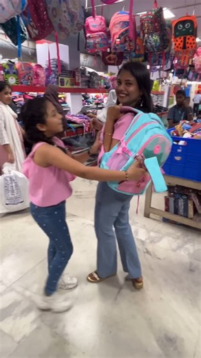 Sara Vijay | Magic Box Ice Cream Bag வாங்கிட்டா⁉️Prac Schoolகு போக Ready ஆகிட்டா❗#beautytips #makeup #shorts #makeup #beautytips #saraswathyvijay... | Instagram