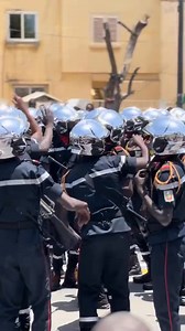 2.5K reactions · 133 shares | Sapeur yënangui provoquer dh藍藍❤️ Dëgg gën liñuy waxDjiguéne Bou takoul dialdiali(binebine)diabar policier leu臘 | Xamle Njariñ | Facebook