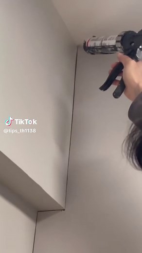 Caulking Tips: How to Apply Sealant Seamlessly