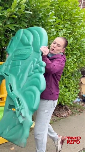 Angry Mum Tries To Throw A Kid’s Toy Car At Repo Man #RepoMan