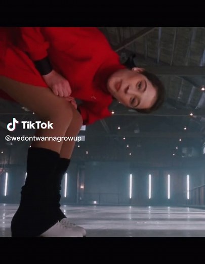 The Cutting Edge (1992) ⛸️ #toepick #iceskating #iceskater #thecuttingedge #moirakelly #dbsweeney #1992 #90s #90smovie #moviescene #funny #winter #ilovethe90s #nostalgia #throwback #flashback #wedontwannagrowup #fyp #foryou