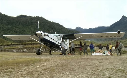 The Fascinating & Dangerous Lives Of Indonesia's Susi Air Pilots