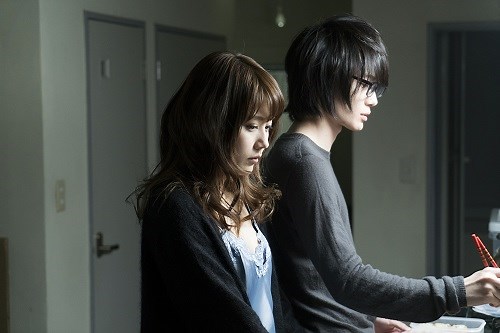 有村架純、ランジェリーに身を包んだ場面写真解禁！映画『３月のライオン』神木隆之介に感情をぶつける、初の悪女役を好演！ | CinemaGene
