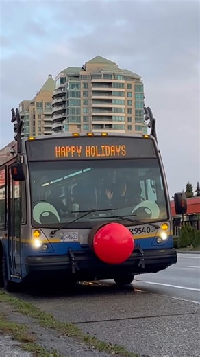 Translink NovaBus Gen 3 HEV Reindeer Bus (Vixen) H9540 on 119 Kingsway to Metrotown station