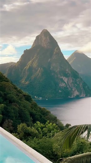 I spent 5 days in St. Lucia on a women’s retreat. We stayed at Cosmos St. Lucia, a luxury villa with front-row views of the Pitons. This island is made for slowing down. 😍🏝️ #travel #solotravel #saintlucia #contentcreator #photography