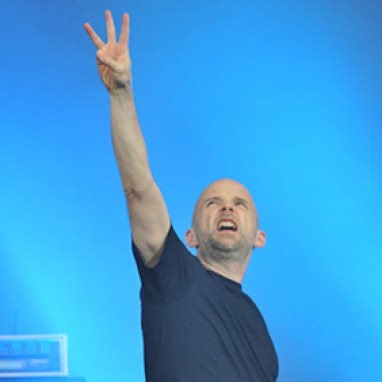 Moby viert 25 jaar 'Play' met Europeese tournee en concert in Antwerpen | Nieuws op Podiuminfo