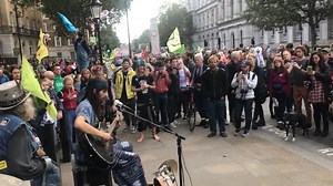 Again here's Cam Cole the mega multi talented one man band rocker getting the crowd going in London with his own brilliant songs 'Mama' & 'You Know'! Glastonbury Festivals please take a look. This guy is seriously talented! Check him out: Cam Cole & Spotify: https://bit.ly/music_camcole https://themusicman.uk/cam-cole-the-one-man-rock-band/ | The Music Man