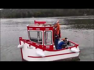 Mini tug boat operation Georges River