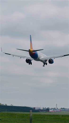 jet 2 holiday landing at bhx airport #aviation #birminghamairport