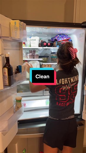 Bc you won’t see me waking up to a dirty house #clean #cleantok #home #house #vlog