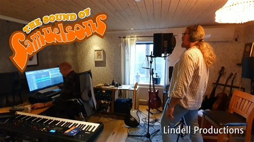 The Sound of Samuelsons är i full gång med skivinspelning under trygg ledning av vår kapellmästare och producent, Stig Lindell. 🎶 🎥 Helene Ness | The Sound of Samuelsons