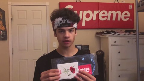 100 subscriber hypebeast giveaway - Supreme