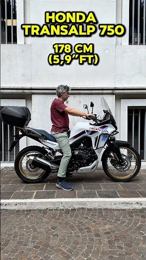 Honda Transalp 750: come “calza” su motociclisti di altezze diverse #hondatransalp #bikefitcheck