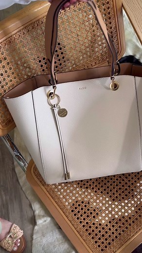 This is your sign to book it ✈️ Take our travel go-to sandals Glaeswen and spacious tote Marcellinee on your next trip! #AldoShoes